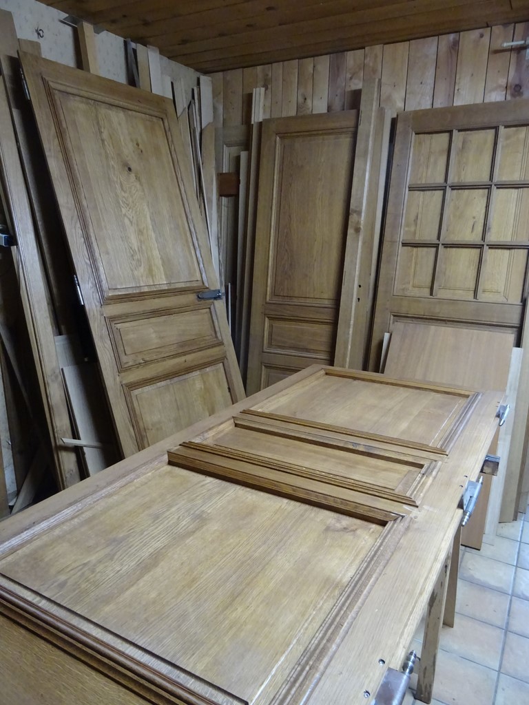 Portes intérieures en bois massif, fabrication de qualité belge